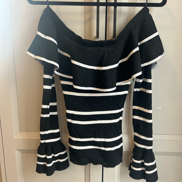 Black & white striped off the shoulder long sleeve - Picture 2 of 3
